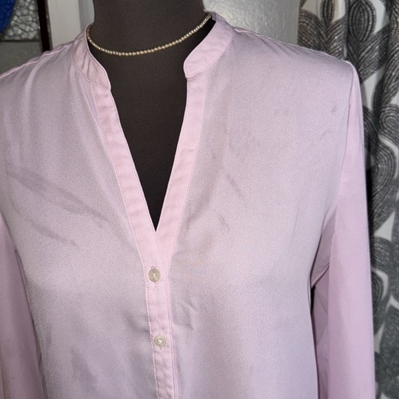 Untuckit Pale Pink Tab Collar Blouse SZ Small - Picture 2 of 6